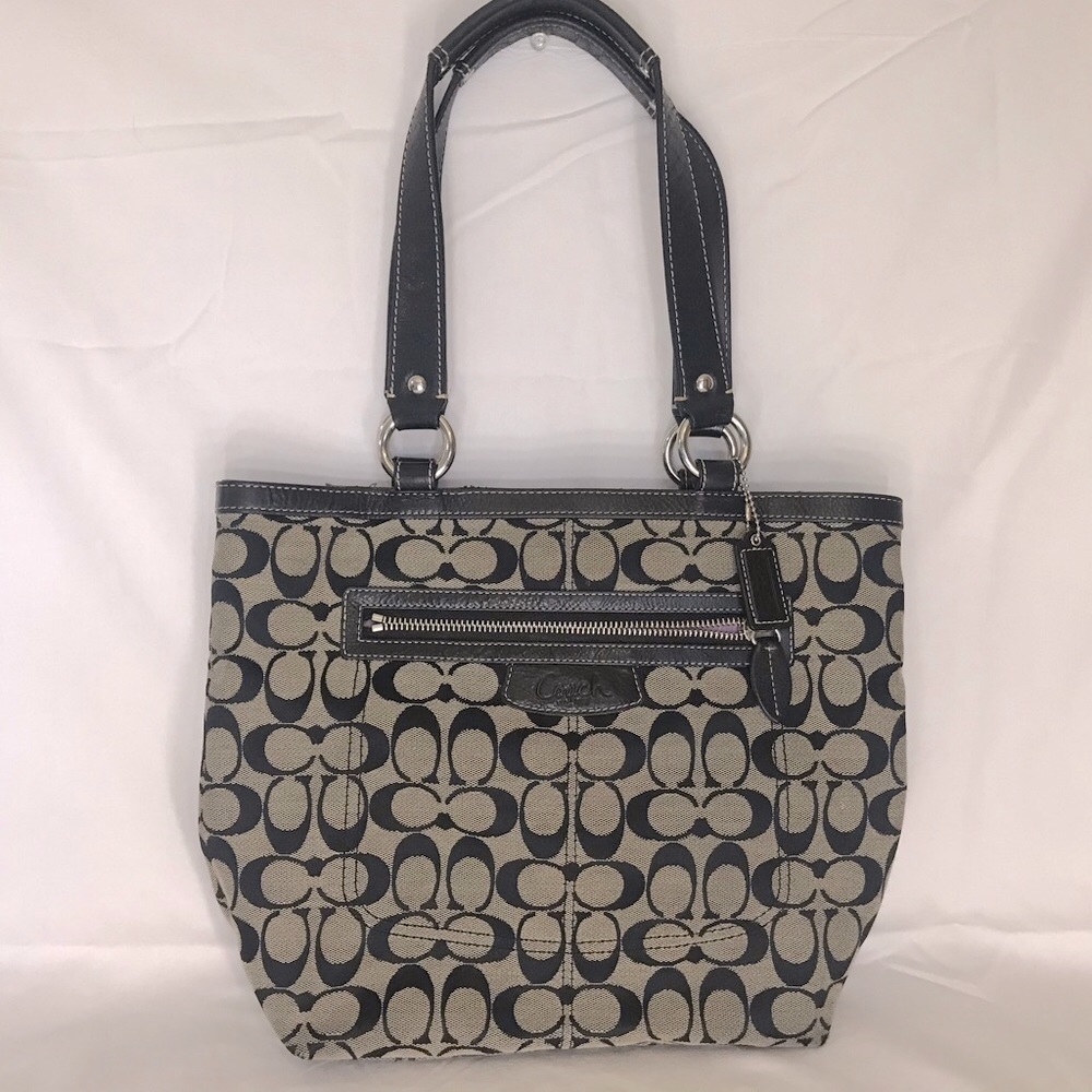 Coach Signature Shoulder Bag